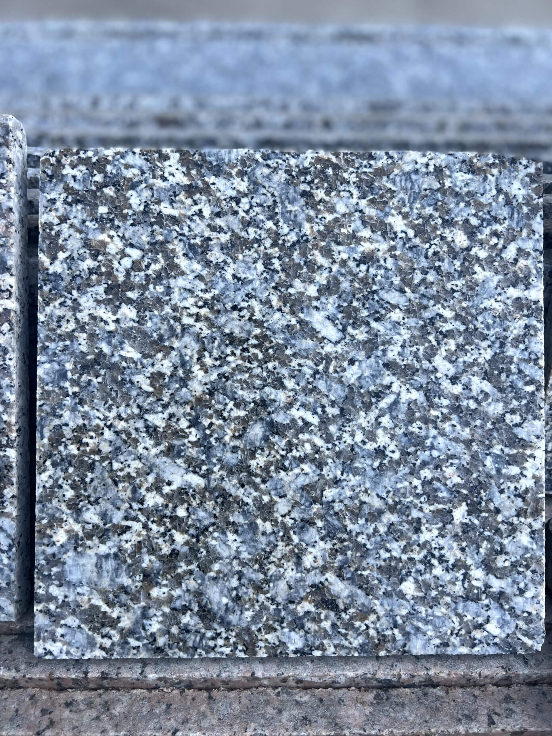 Granite tiles Kuksaroy beige